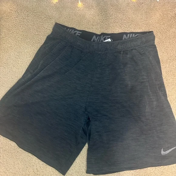 Nike Dri-Fit Shorts Men's XXL Heather Gray Elastic Waist Drawstring - Picture 1 of 2